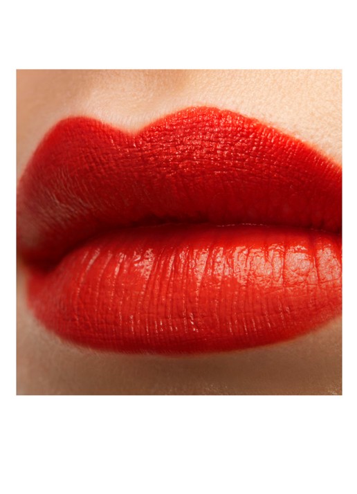 Yves Saint Laurent Rouge Pur Couture Lipstick  - detail 5 r4