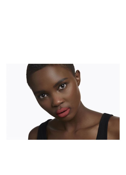 Yves Saint Laurent Rouge Pur Couture The Slim Lipstick - detail 5 30 nude protest