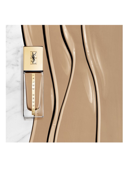 Yves Saint Laurent Touche Éclat Le Teint Foundation - detail 2 br60