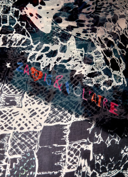 Zadig&Voltaire Kerry sjaal met print 134 x 134 cm - detail 3 donkerblauw