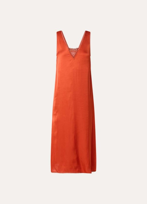 Zadig&Voltaire Renzo midi jurk van satijn met split  - voorkant 3 steenrood