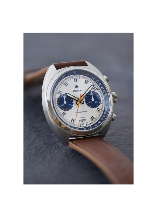 Zodiac Chrono Quartz horloge ZO9604 - voorkant 2 bruin
