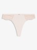 Kanten slip met mesh plooitjes en goudkleurig bedeltje - Roze