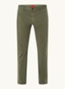 David slim fit chino met stretch - Bronsgroen