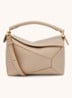 Puzzle Edge Small handtas van kalfsleer - Zand
