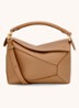 Puzzle Edge Small handtas van kalfsleer - Lichtbruin