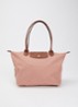 Le Pliage schoudertas M met leren details - Oudroze