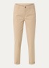 Mid waist cropped slim fit chino met steekzakken en stretch - Beige