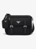 Re-Nylon schoudertas met logo - Zwart