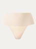 SPANXsupersmooth® Undie-tectable® naadloze corrigerende string - Beige