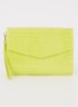Crocey clutch met crocostructuur - Lime