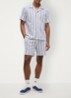 Straight fit korte broek met grafische print - Blauw
