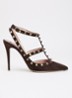 Rockstud pump van suède met studs - Donkerbruin